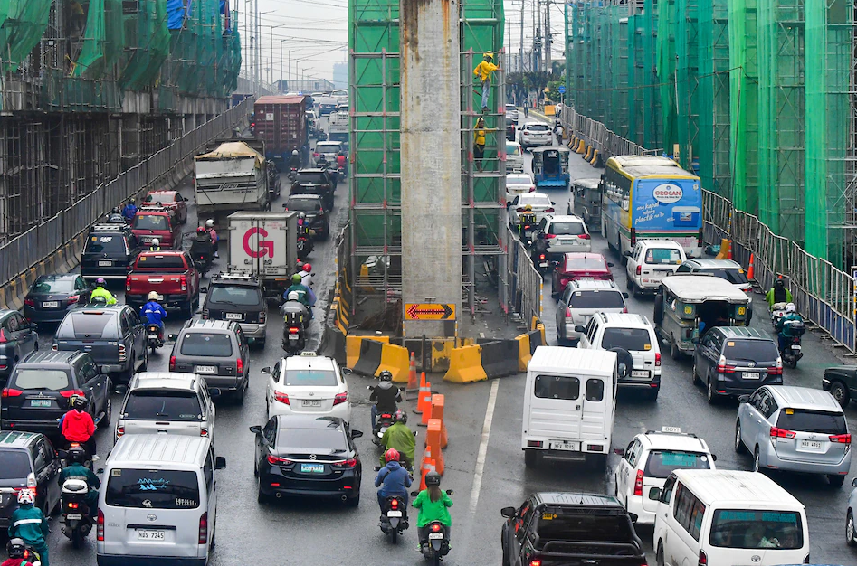 The Great Philippine Christmas Exodus: Land and Air Traffic Surge