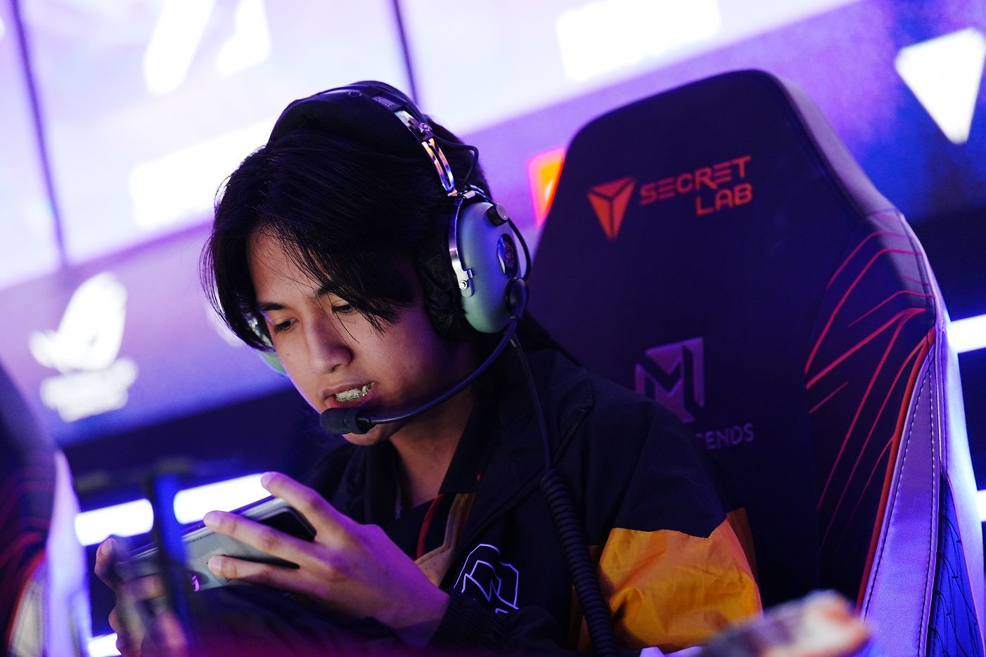 M6: Kelra’s Layla makes waves as Fnatic ONIC PH books spot to Knockout Stages